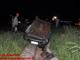 Maracaju: Jovem perde controle de veículo em curva próximo ao Posto 13 na BR-267 e capota