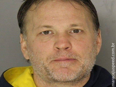 Motorista bêbado é preso enquanto dirigia de lingerie rosa nos EUA  Motorista bêbado é preso enquanto dirigia de lingerie rosa nos EUA