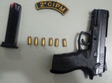 Maracaju: PM prende homem em flagrante por porte ilegal de arma de fogo e por dirigir sob a influência do álcool Maracaju: PM prende homem em flagrante por porte ilegal de arma de fogo e por dirigir sob a influência do álcool