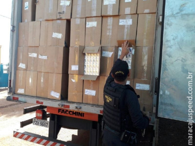 Maracaju: DOF apreende caminhão com 32.500 pacotes cigarros e pneus do Paraguai