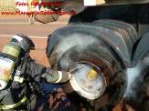 Bombeiros de Maracaju atendem ocorrência de incêndio em carreta bi trem na BR-267