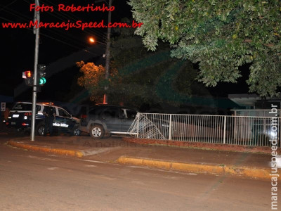 Maracaju: Veículo sem condutor anda por mais de 100 metros e invade alambrado do prédio do Museu