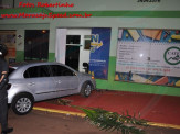 Condutor embriagado colide com parede da Escola CATE no centro de Maracaju
