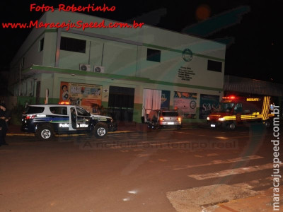 Condutor embriagado colide com parede da Escola CATE no centro de Maracaju Condutor embriagado colide com parede da Escola CATE no centro de Maracaju