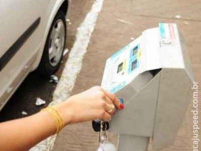 Notificação por estacionamento no centro termina em troca de socos