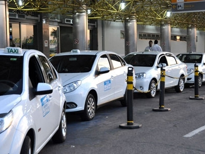 Prefeitura abre licitação de permissão para serviço de táxi e mototáxi