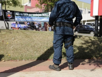 Aquartelamento da PM por reajuste tem pouca adesão e doação de sangue Aquartelamento da PM por reajuste tem pouca adesão e doação de sangue