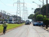 Despejo de famílias de área privada invadida interdita a avenida Guaicurus