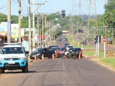 Despejo de famílias de área privada invadida interdita a avenida Guaicurus Despejo de famílias de área privada invadida interdita a avenida Guaicurus
