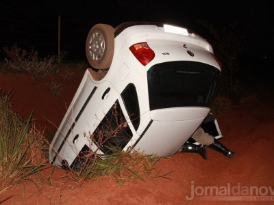 Após discutir com esposa, motorista capota carro comprado dois dias antes