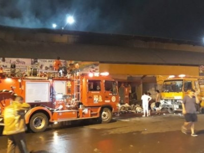 Curto-circuito provocou incêndio em centro comercial de Pedro Juan
