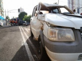 Motorista faz conversão proibida e causa acidente em esquina da Ceará
