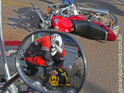 Motorista faz conversão proibida e causa acidente em esquina da Ceará