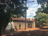 Maracaju: Caminhão derruba postes de energia no Conjunto José Brejão