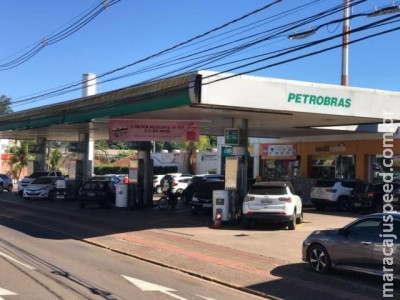Combustível caro faz postos operarem com “meio tanque” para não fechar Combustível caro faz postos operarem com “meio tanque” para não fechar