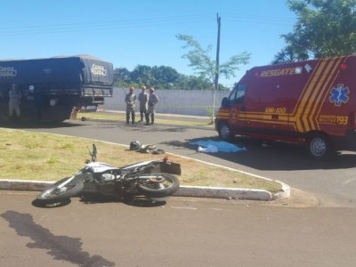  Criança de 10 anos morre após caminhão bater em motocicleta na Capital