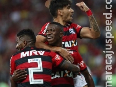 Flamengo e River Plate duelam pela primeira posição do grupo