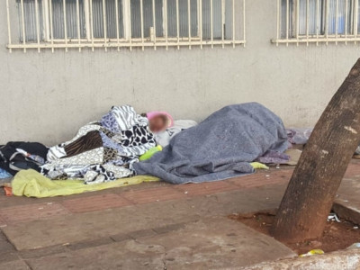  Madrugada fria dobra a procura de moradores de rua por abrigo em Campo Grande