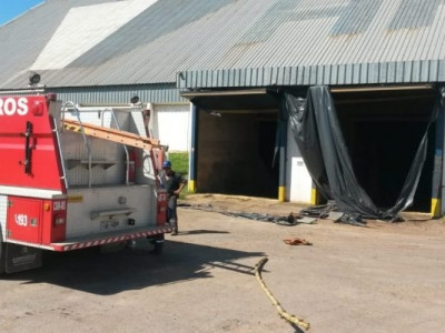 Maquinista de 28 anos morre após ser soterrado em armazém de soja  Maquinista de 28 anos morre após ser soterrado em armazém de soja