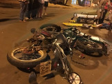 Maracaju: Motociclistas amigos se embolam em acidente na Avenida Marechal Deodoro