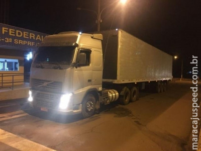 PRF apreende carregamento de R$ 3 milhões em cigarros do Paraguai PRF apreende carregamento de R$ 3 milhões em cigarros do Paraguai
