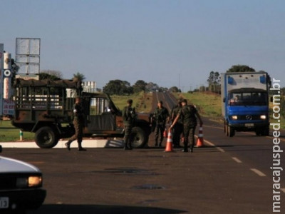 Após protestos de caminhoneiros, Exército ainda patrulha rodovias Após protestos de caminhoneiros, Exército ainda patrulha rodovias
