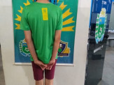 Maracaju: Adolescente é detido pela PM, após furtar bolachinhas e chocolate bis de mercado Maracaju: Adolescente é detido pela PM, após furtar bolachinhas e chocolate bis de mercado