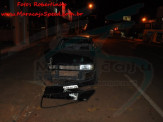 Maracaju: Condutor aparentemente embriagado de veículo, colidi com árvore na Rua Dracena