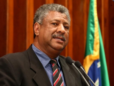  Parlamentar questiona divulgação de foto de traficantes com camiseta ‘Lula Livre’