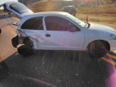 DOF recupera veículo furtado após colidir com viatura