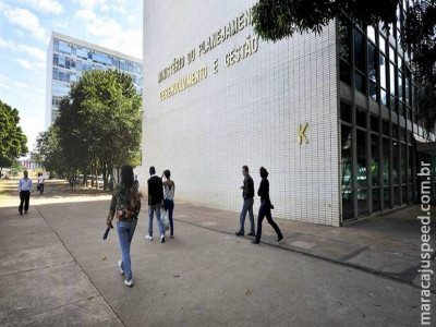 Governo vai propor adiamento de reajuste de servidores para 2020 Governo vai propor adiamento de reajuste de servidores para 2020