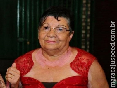 Polícia encontra celulares quebrados e professora morta com golpes de crucifixo Polícia encontra celulares quebrados e professora morta com golpes de crucifixo