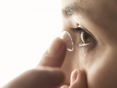  Infecção em usuários de lente de contato pode causar cegueira e até perda do globo ocular 