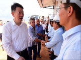 Comitiva chinesa liderada pelo presidente global da BBCA afirmou que obras da indústria tem 1ª fase concluída