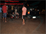 Maracaju: Colisão entre motocicleta e caminhonete na Vila Juquita. Motociclista fica inconsciente e tem dentes da boca quebrados Maracaju: Colisão entre motocicleta e caminhonete na Vila Juquita. Motociclista fica inconsciente e tem dentes da boca quebrados
