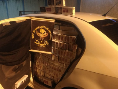 Maracaju: DOF apreende veículo carregado com 2000 mil pacotes de cigarros Maracaju: DOF apreende veículo carregado com 2000 mil pacotes de cigarros