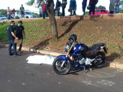 Guarda municipal cochila na moto e morre em avenida