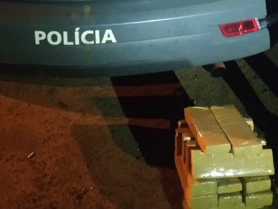 Adolescente foi apreendida em Naviraí com 14 quilos de entorpecente Adolescente foi apreendida em Naviraí com 14 quilos de entorpecente