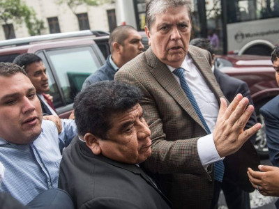 Ex-presidente do Peru se suicida após receber ordem de prisão no caso Odebrecht