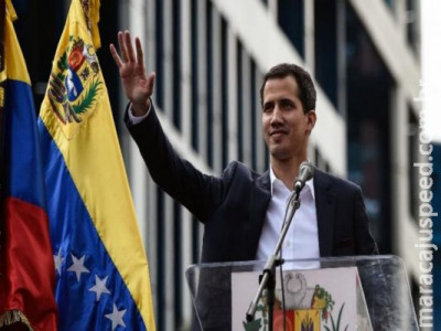 Guaidó diz ter apoio de militares contra Maduro e chama população às ruas 