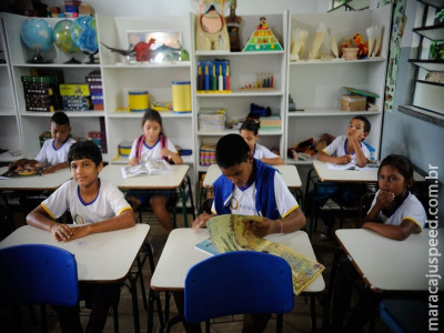 MEC prepara material para explicar nova política de alfabetização MEC prepara material para explicar nova política de alfabetização