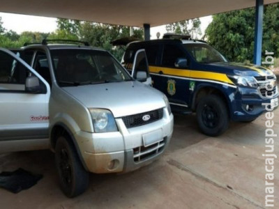 PRF prende dupla transportando maconha, pistola e 50 munições na BR-262 