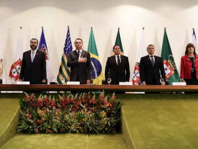 Bolsonaro pede que novos diplomatas trabalhem por um Brasil aberto
