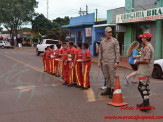 Maracaju: Alunos da Escola José Pereira da Rosa com auxílio da Guarnição do Corpo de Bombeiros realizam panfletagem do Projeto A Criança no Trânsito Maracaju: Alunos da Escola José Pereira da Rosa com auxílio da Guarnição do Corpo de Bombeiros realizam panfletagem do Projeto A Criança no Trânsito