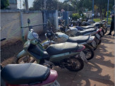 Maracaju: Polícia Militar inicia blitz, e em cerca de meia hora de abordagem, recolhem nove motocicletas e dois veículos Maracaju: Polícia Militar inicia blitz, e em cerca de meia hora de abordagem, recolhem nove motocicletas e dois veículos