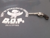 Polícia Militar Rodoviária e DOF fecham o cerco e prendem assaltante de caminhonete em Maracaju Polícia Militar Rodoviária e DOF fecham o cerco e prendem assaltante de caminhonete em Maracaju