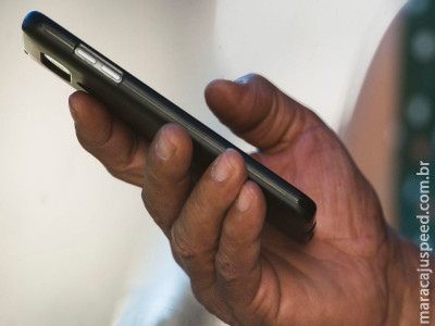Transações bancárias feitas por celular aumentam 24%, diz Febraban