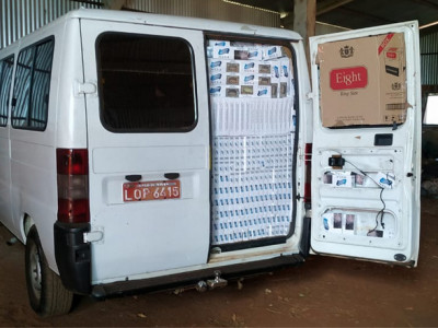 Dois veículos carregados com cigarros contrabandeadas do Paraguai foram apreendidos pelo DOF 