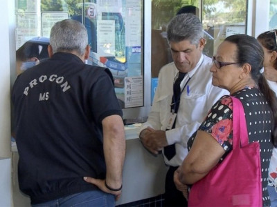  Duas empresas de ônibus são autuadas por negar passagem gratuita a idosos 