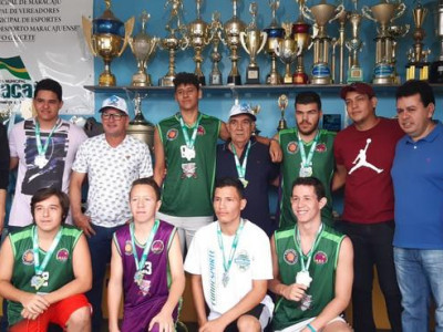 Secretaria de Esportes de Maracaju fez homenagem a Adolfo Garcete Secretaria de Esportes de Maracaju fez homenagem a Adolfo Garcete